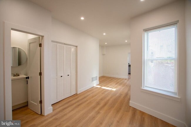 Photo - 1644 Point Breeze Ave