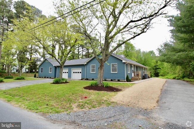 Building Photo - 8340 Langmaid Rd Unit D Rental
