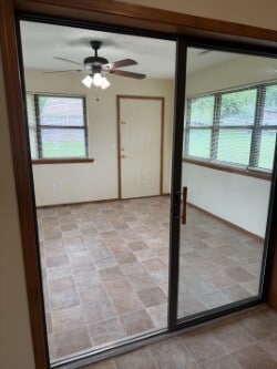 Photo - 2702 Dividend Dr