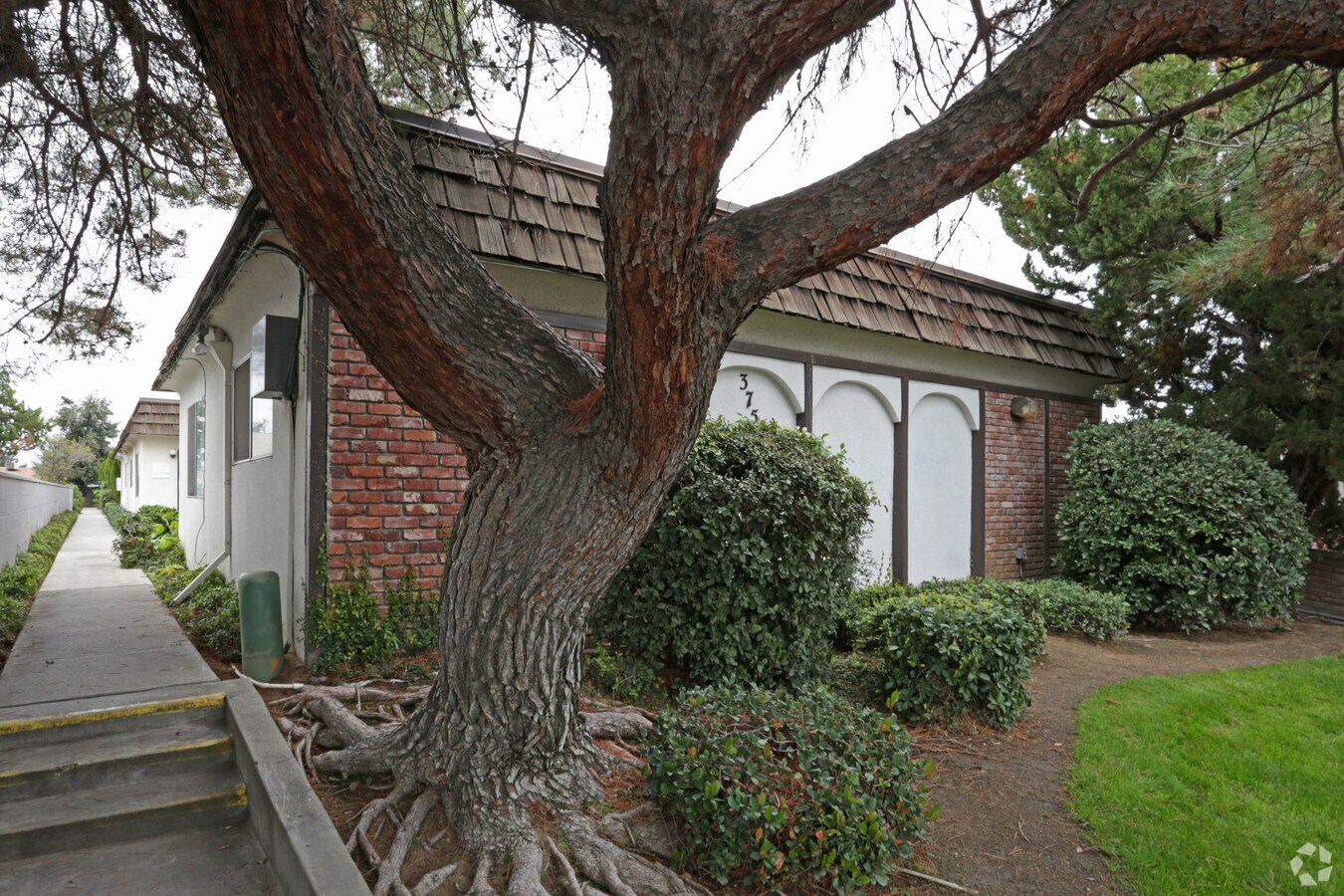 Photo - Dakota Apartments