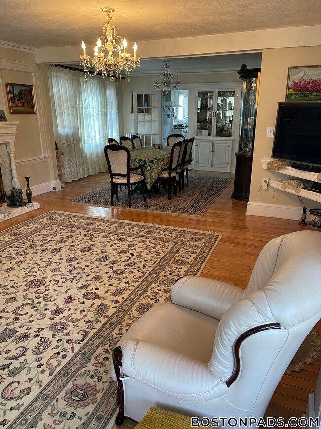 Photo - 10 Fessenden Rd Unit 2