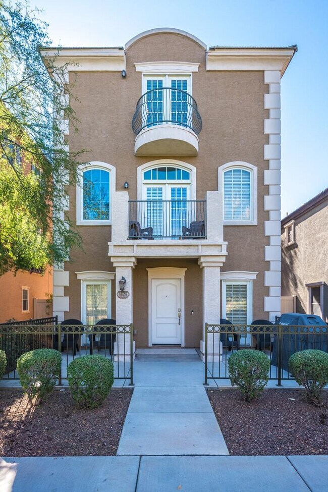 Photo - 1628 E Canyon Creek Dr