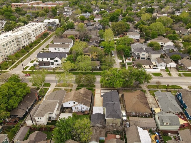 Photo - 1418 Studewood St