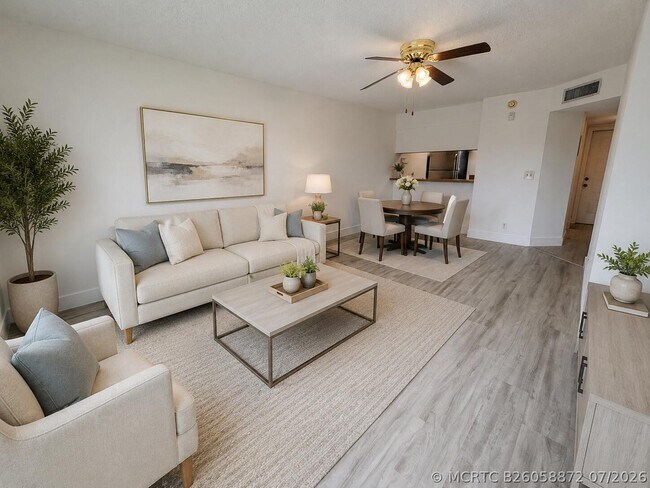 Photo - 918 Twin Lakes Dr Unit 8-M
