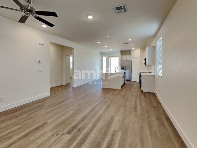 Photo - 677 Crimson Flare Ct