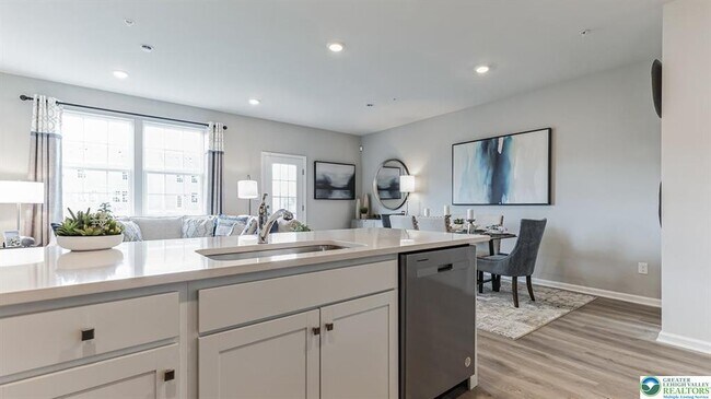 Photo - 1253 Susan Cir