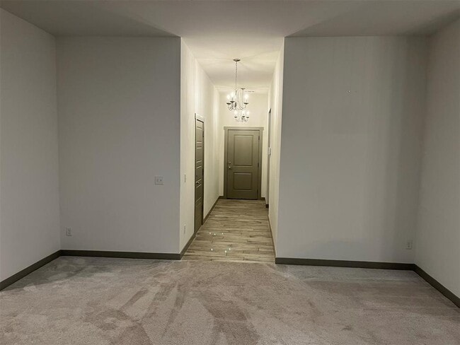 Photo - 2005 Jackson Dr