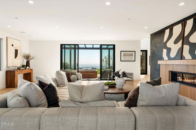 Photo - 708 Skyview Terrace