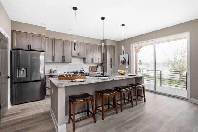 Photo - 322 N Summit St