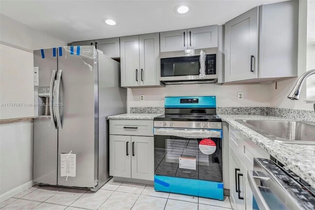 Photo - 6020 Shaker Wood Cir Unit 205