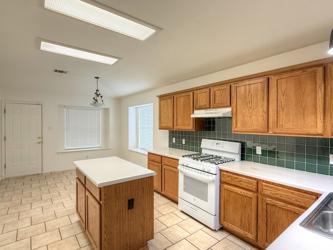 Photo - 700 House Creek Dr