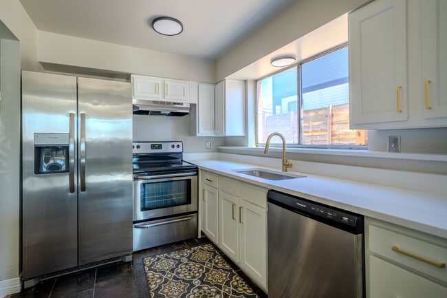 Photo - 2323 W 41st Ave