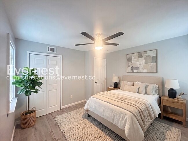 Photo - 1408 Lyle Ave