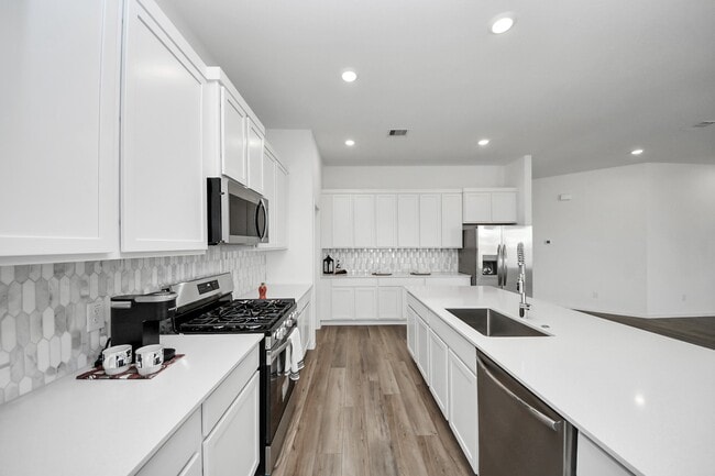 Building Photo - 2922 Mariner Island Dr