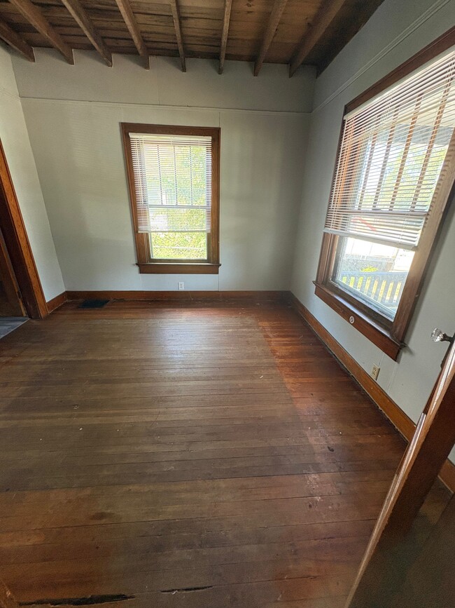 Photo - 1012 E Iron Ave
