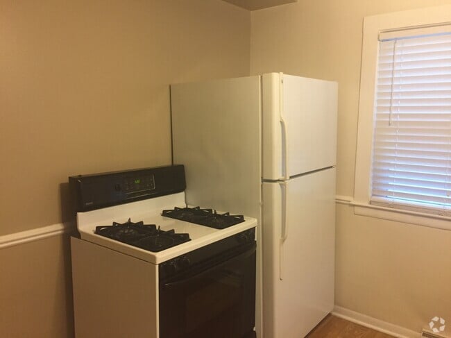 Building Photo - 4252 1st St Rental
