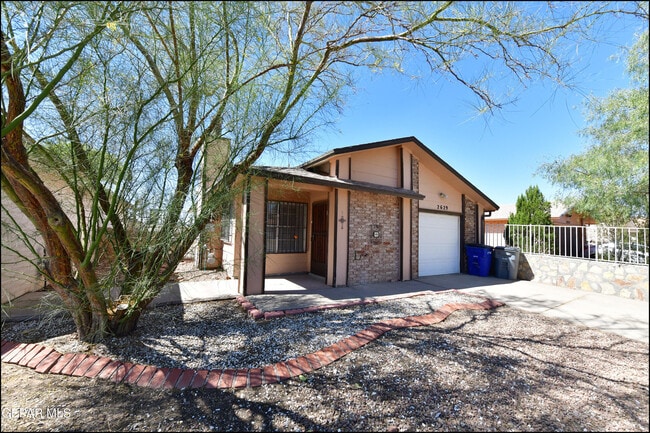 Photo - 2629 Lake Victoria Dr