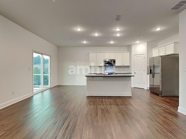 Photo - 1674 Soapstone Rd