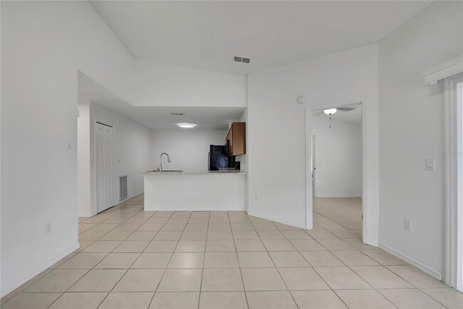 Photo - 8053 Canterbury St