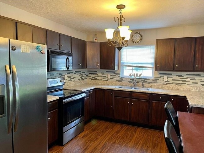 Photo - 304 Fairview Ave