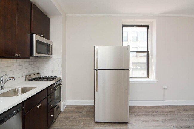 Photo - 3335 W Diversey Ave Unit 201
