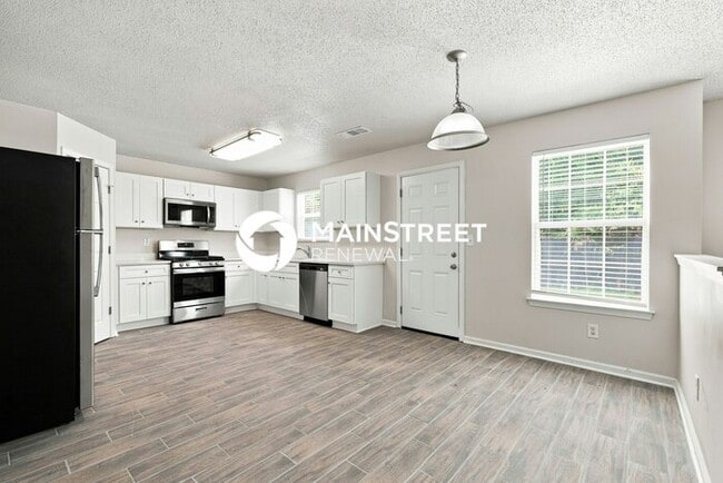 4 Bedroom Pet-Friendly Home in ELLENWOOD, GA with Main Street Renewal