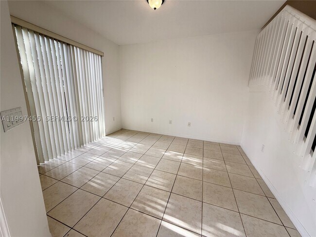 962 SW 143rd Ave Unit 2207