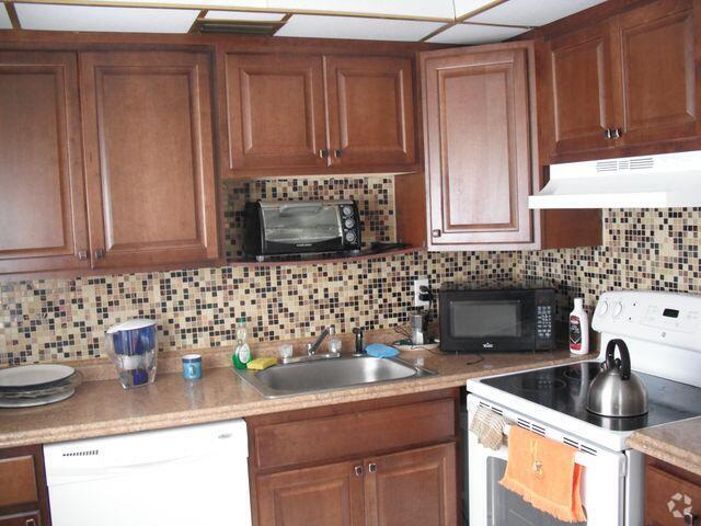 Building Photo - 345 Brittany Ave Unit 345 Rental