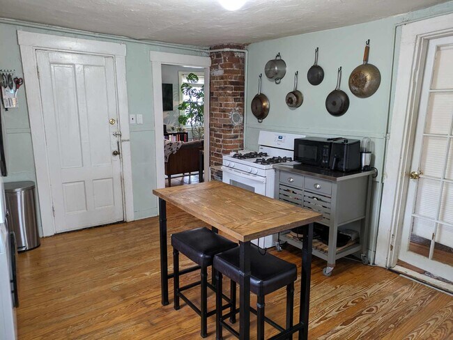 Photo - 434 Franklin St Unit 3