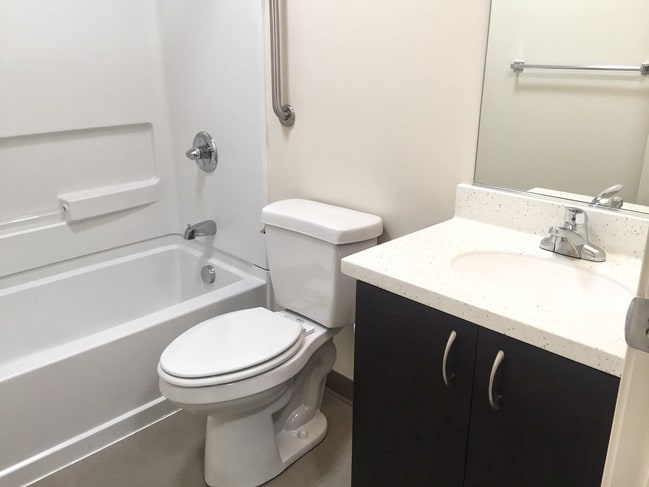 Photo - SM Multnomah Manor