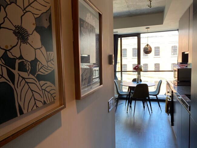 Photo - 624 King St W Unit 325