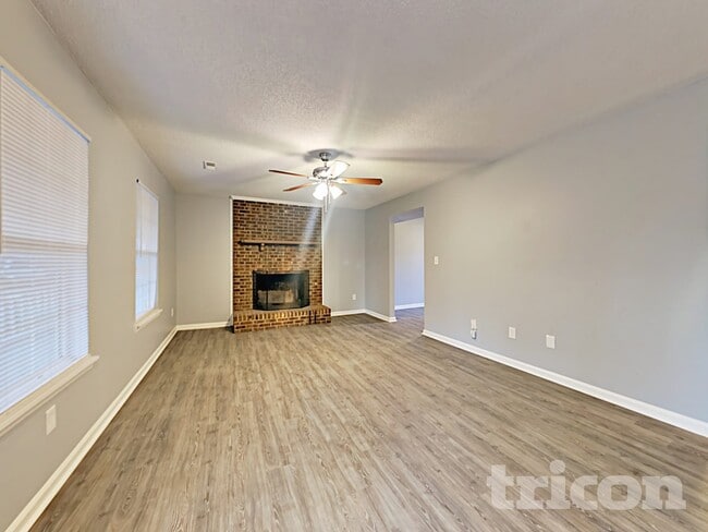 Photo - 7139 Markway Dr