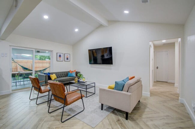 Photo - 16906 Barcelona Dr Unidad ID1019600P