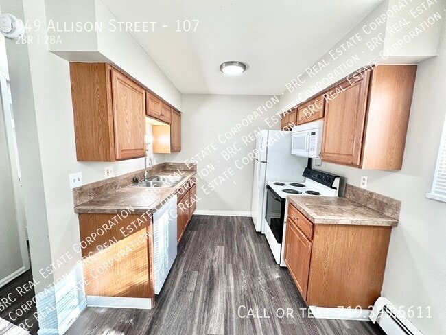 Photo - 949 Allison St Unit 107