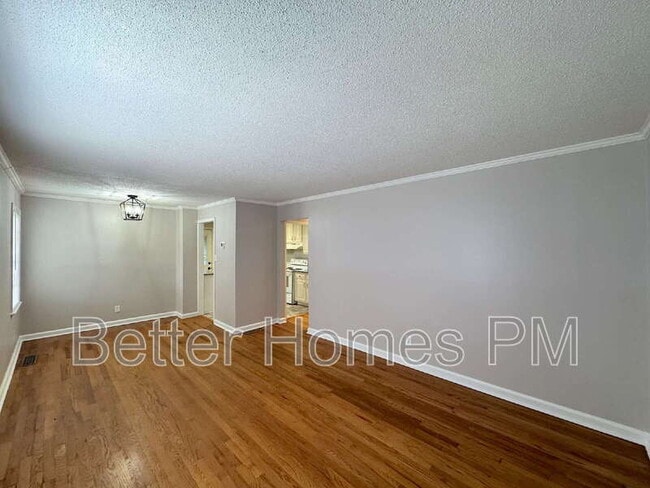 Photo - 2420 Milburnie Rd