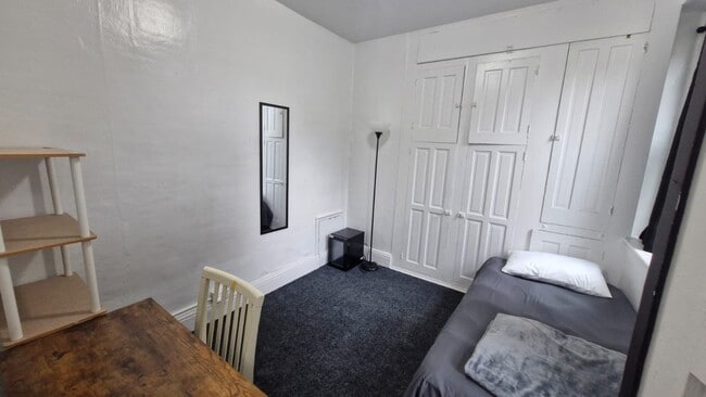 308 Bessemer Ave Unit 4