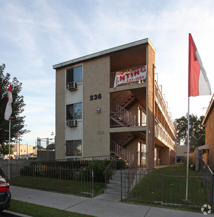 Photo - China Gate Apartments