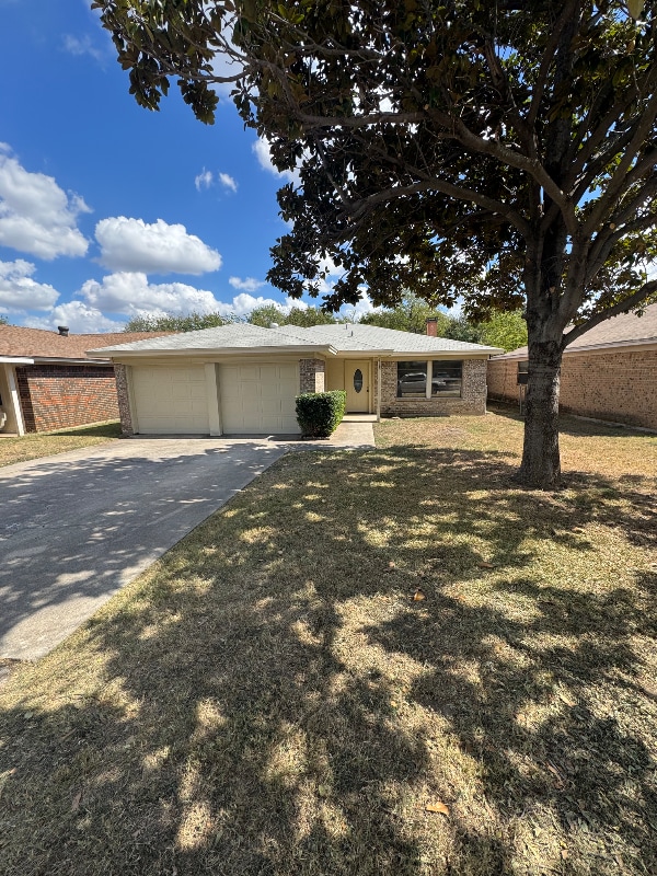 Photo - 618 Comal Ave