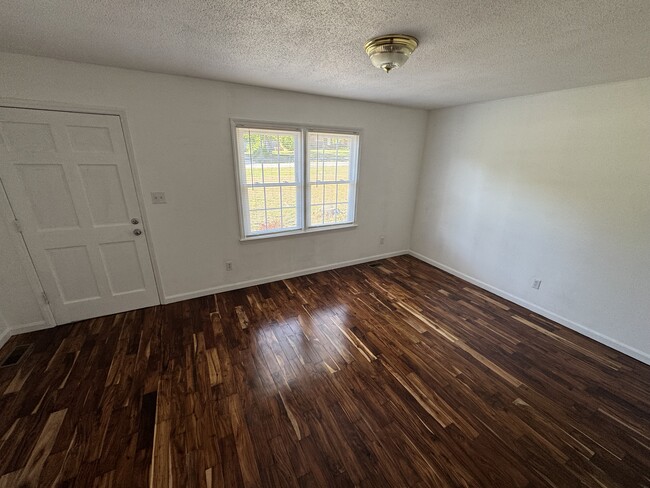 Photo - 1020 Village Cir