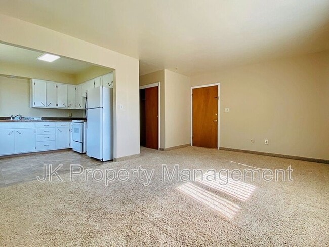 Photo - 2100 4th St NE Unidad #2