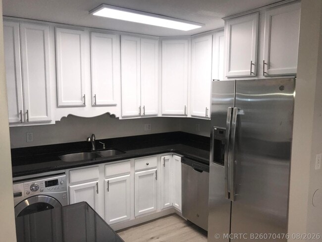 Photo - 120 N Lakeside Dr Unit Apartment 1