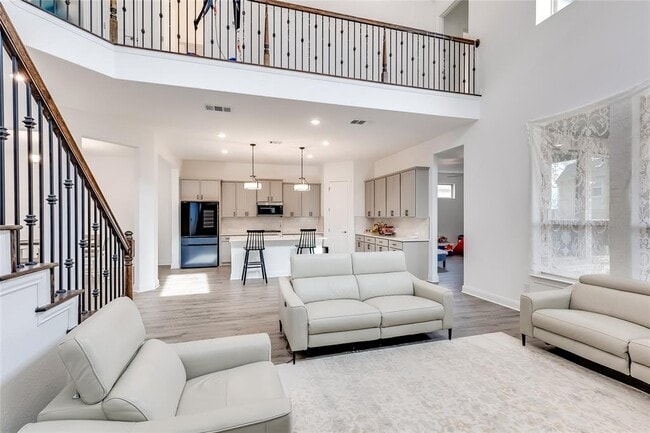 Photo - 2808 Stone Branch Dr