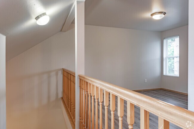 2BR, 2BA - Townhouse - 1,192 SF