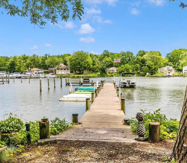 Photo - 300 Long Cove Ln