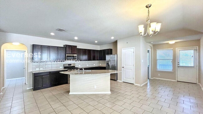 Photo - 2511 Barbwire Wy