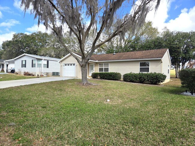 739 Heathrow Ave