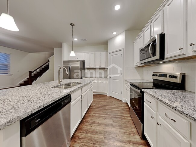 Photo - 5045 Hudson Vly Dr