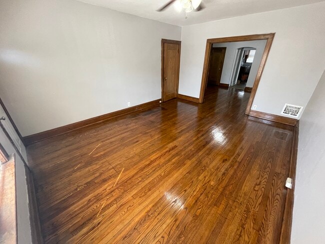 Photo - 3633 Dunnica Ave