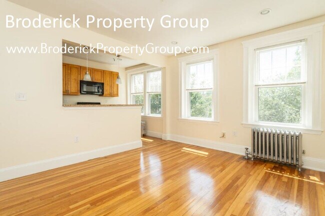 Photo - 260 Chestnut Hill Ave