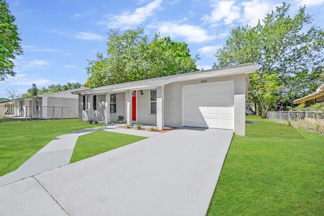 Photo - 2828 Central Dr